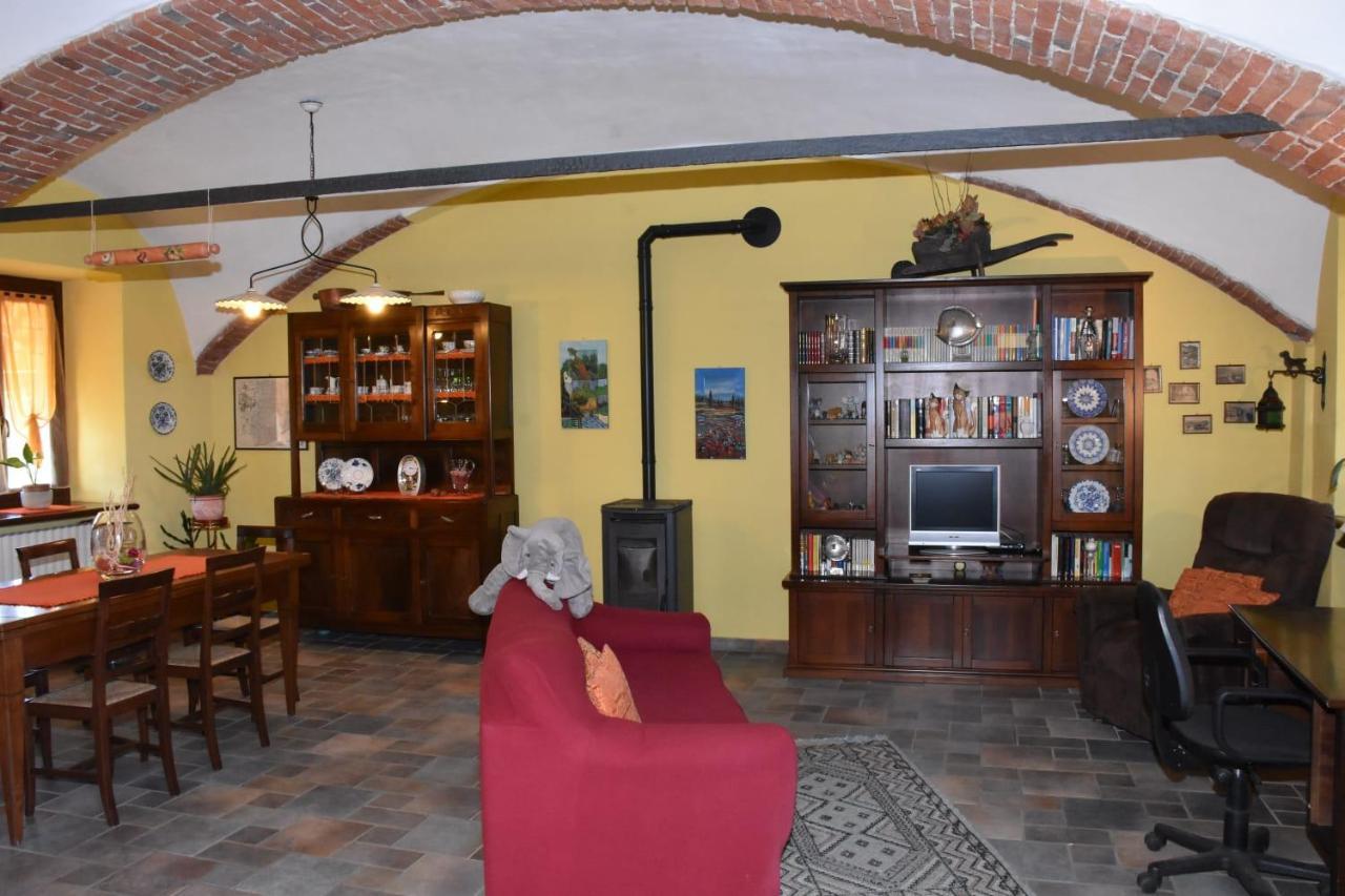La Casa Di Enzo Bed & Breakfast Lequio Tanaro Exterior photo